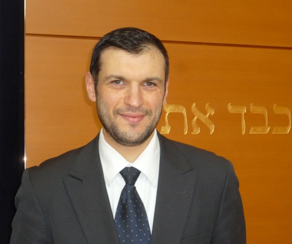 Rabbiner Avigdor Bergauz Rabbiner Avigdor Bergauz